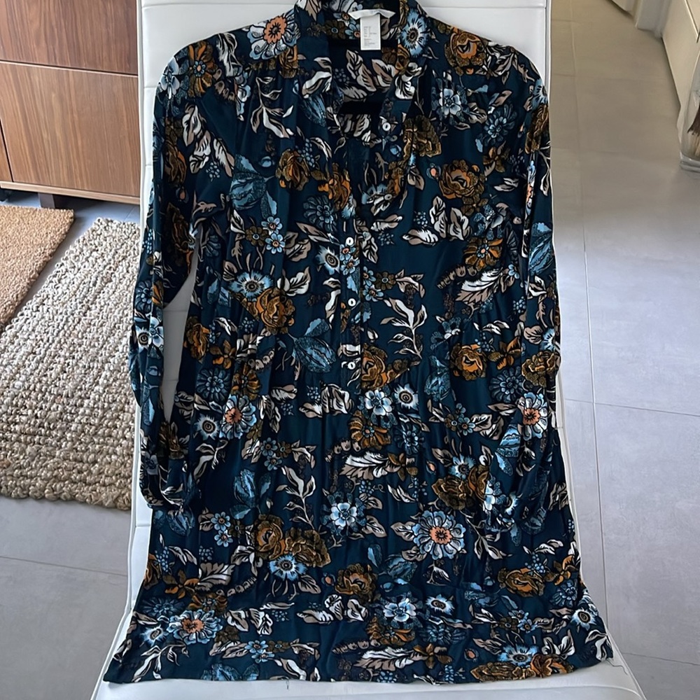 H&M women size 2 navy blue flower dress button down collar loose fit long sleeve
